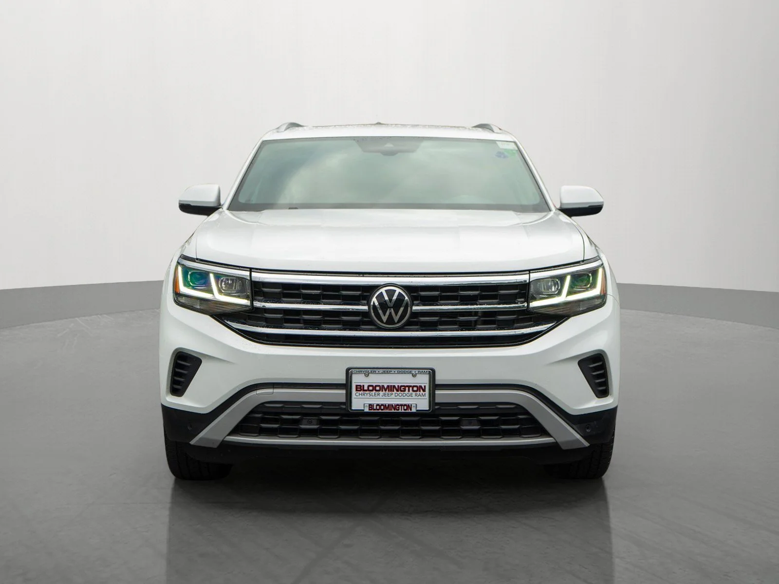 Used 2020 Volkswagen Atlas Cross Sport SEL with VIN 1V2MC2CA9LC205570 for sale in Minneapolis, Minnesota