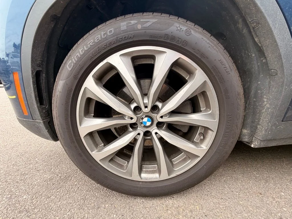 Used 2019 Phytonic Blue Metallic BMW xDrive30i image 6