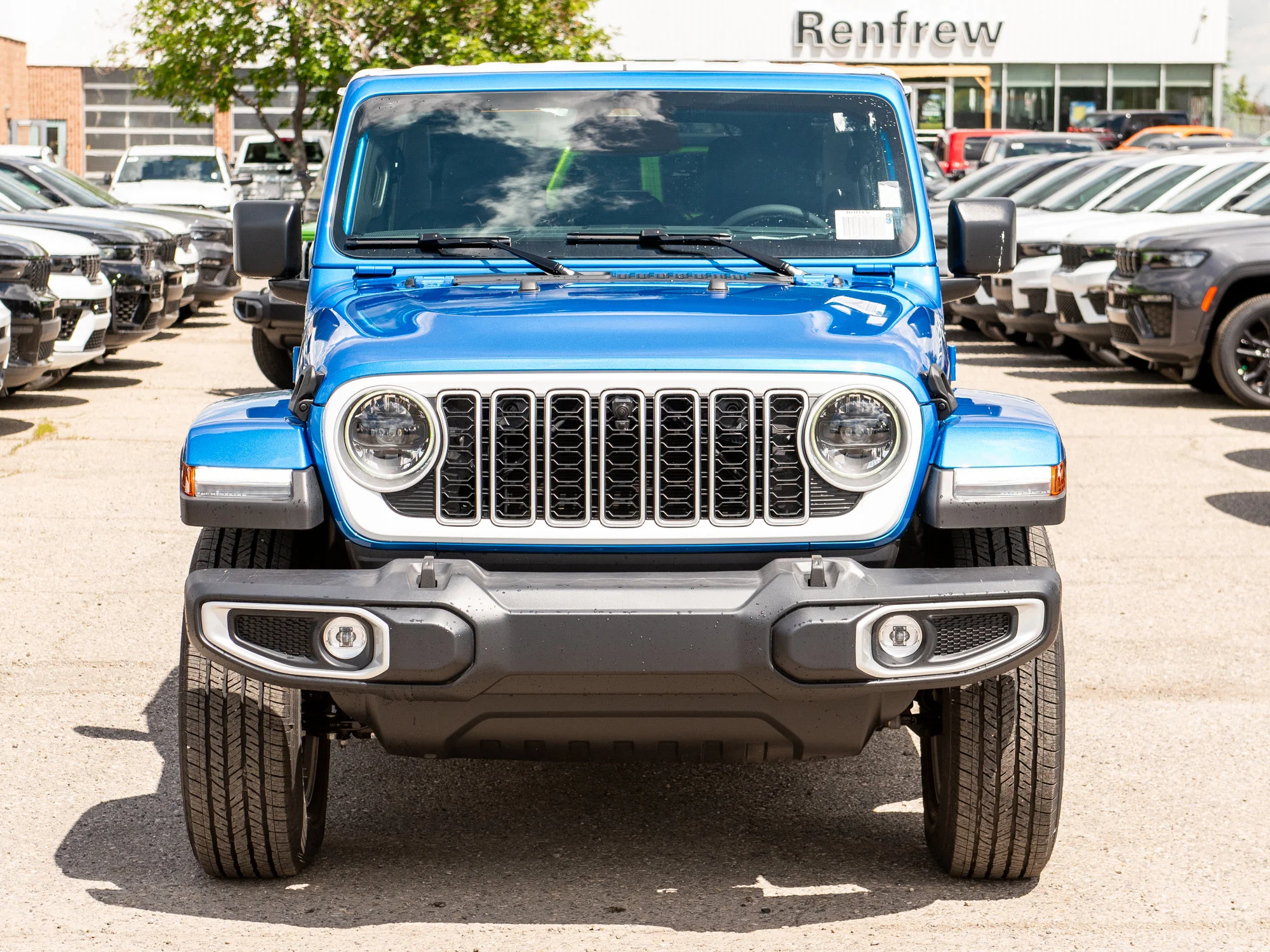 New 2026 Blue Jeep Sahara WhiteCap* 4 Door 4x4, McKinley Leather, Blind-Spot image 9