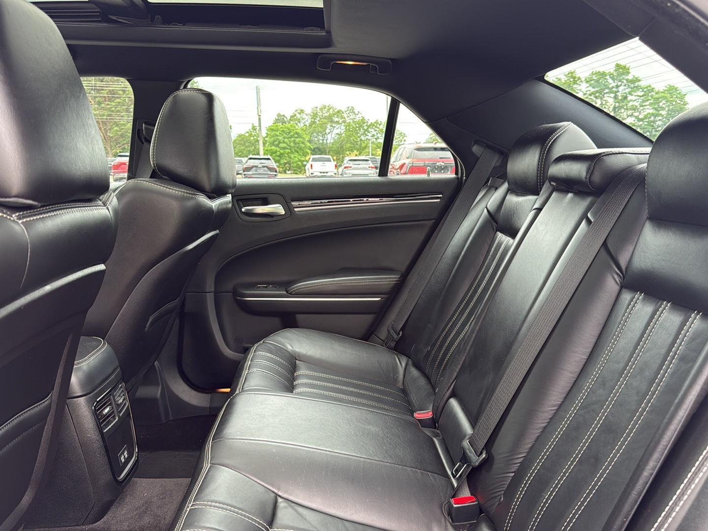 Used 2018 Bright White Clearcoat Chrysler 300S image 8