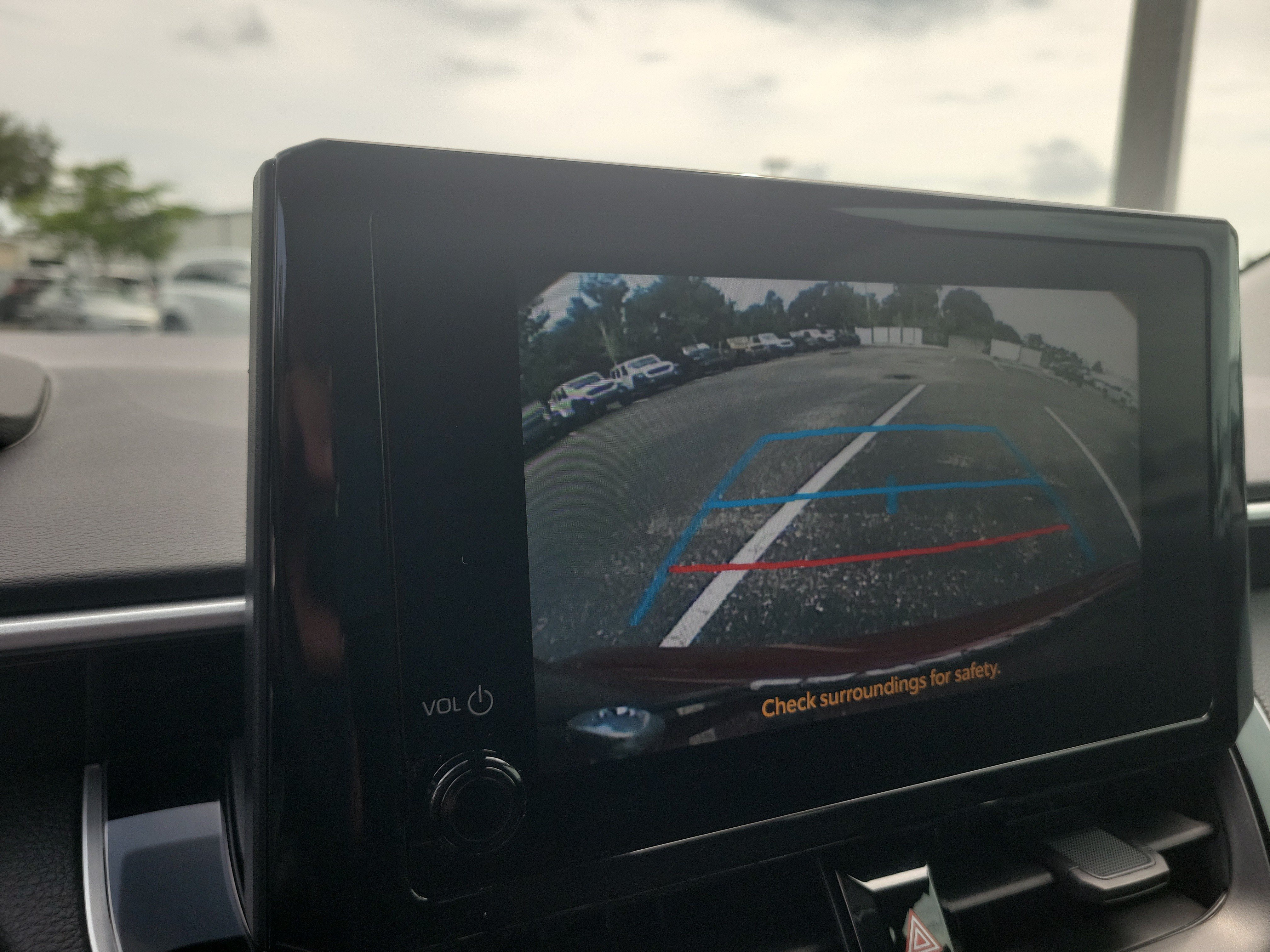 Used 2025 Pearl Toyota LE image 24