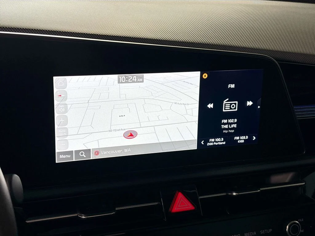 Used 2024 Gray Kia Wind image 16