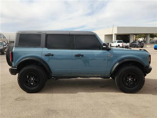 Used 2023 Velocity Blue Metallic Ford Wildtrak 4x4 image 5