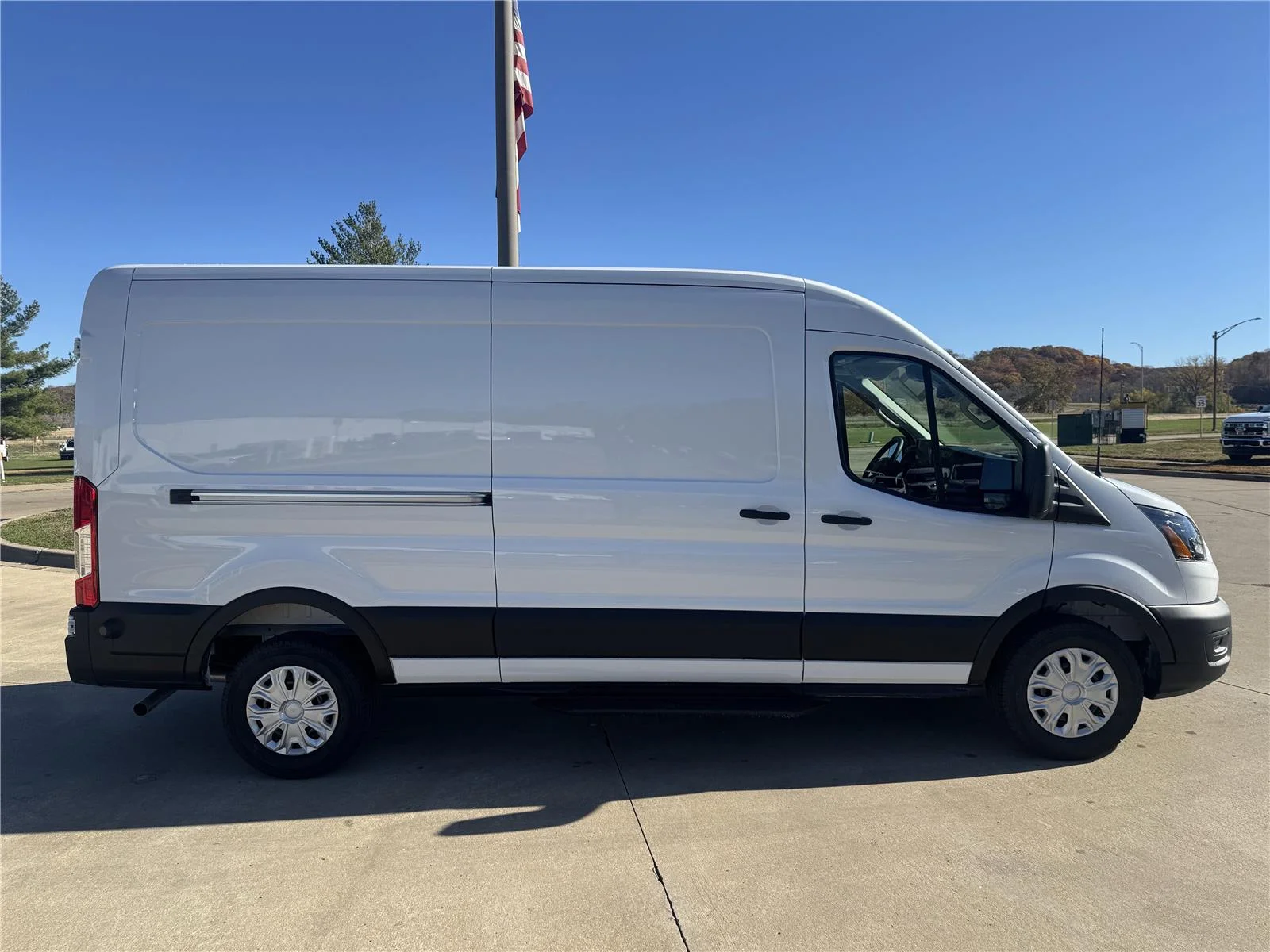 New 2026 Oxford White Ford Base image 6