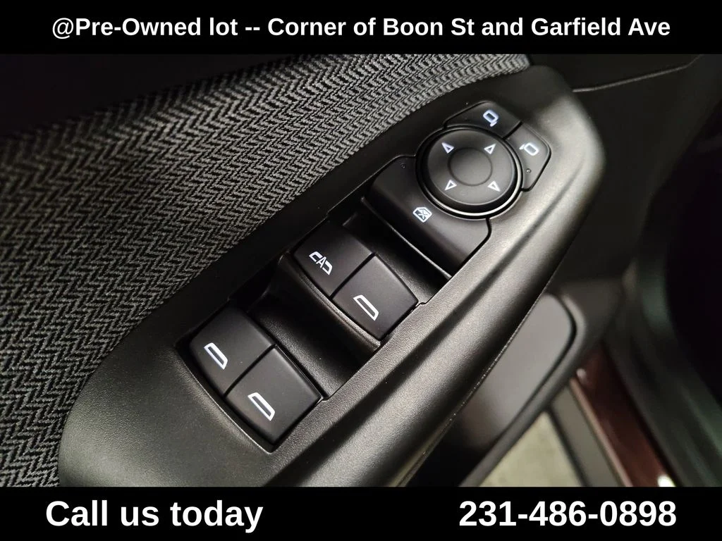 Used 2022 Red Chevrolet LT image 16