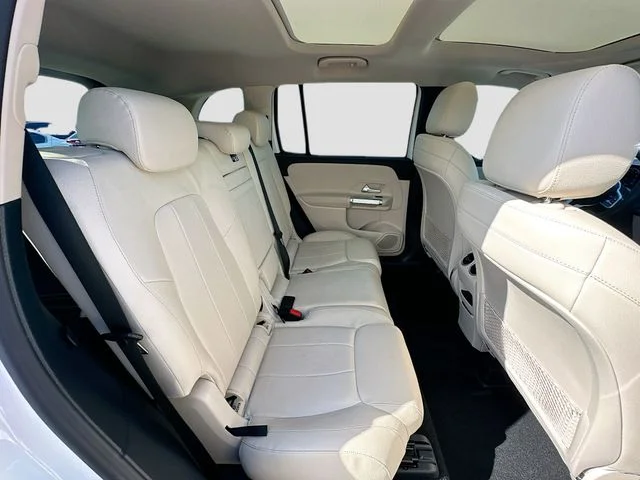 Used 2021 White Mercedes-Benz GLB 250 image 27