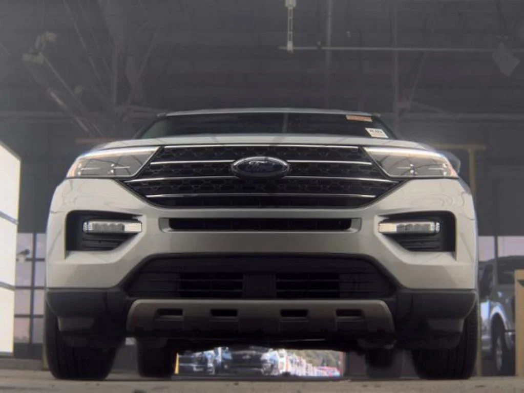 Used 2023 Silver Metallic Ford XLT image 4