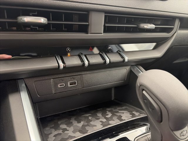 New 2026 Summit White Chevrolet Trail Boss image 19