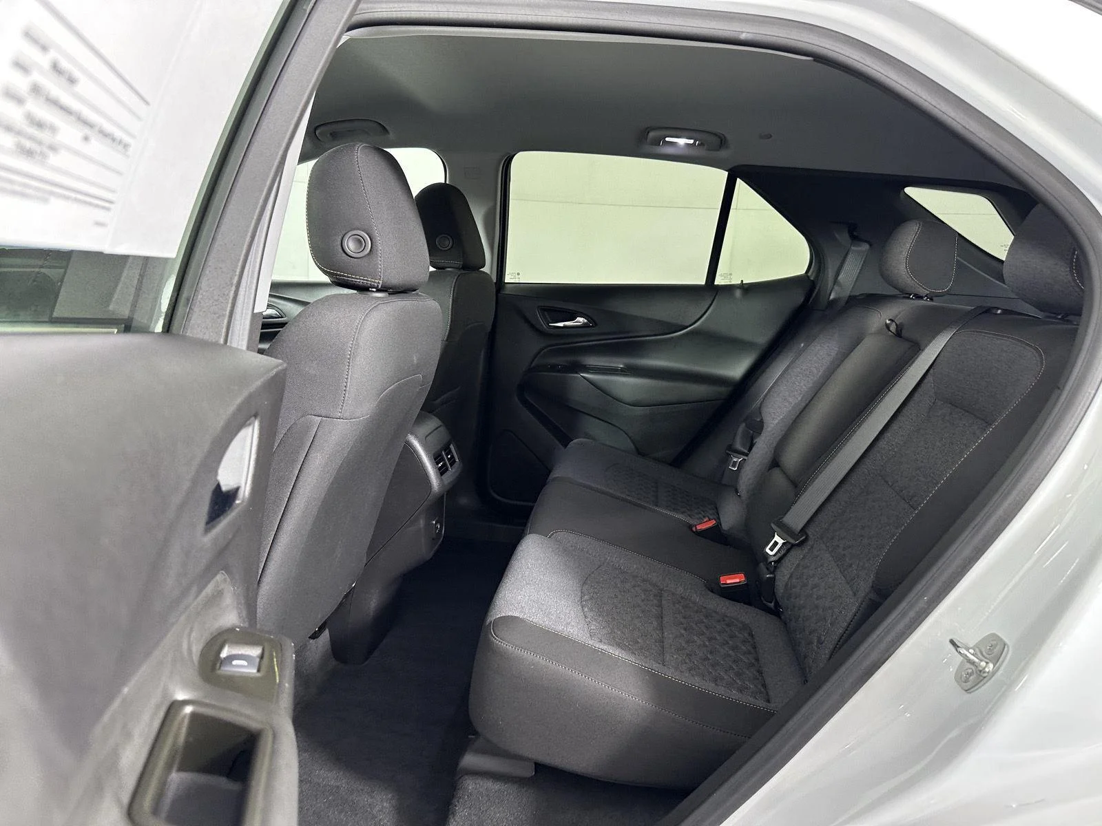 Used 2024 Summit White Chevrolet LT image 28