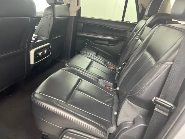 Used 2024 Silver Ford XLT image 11