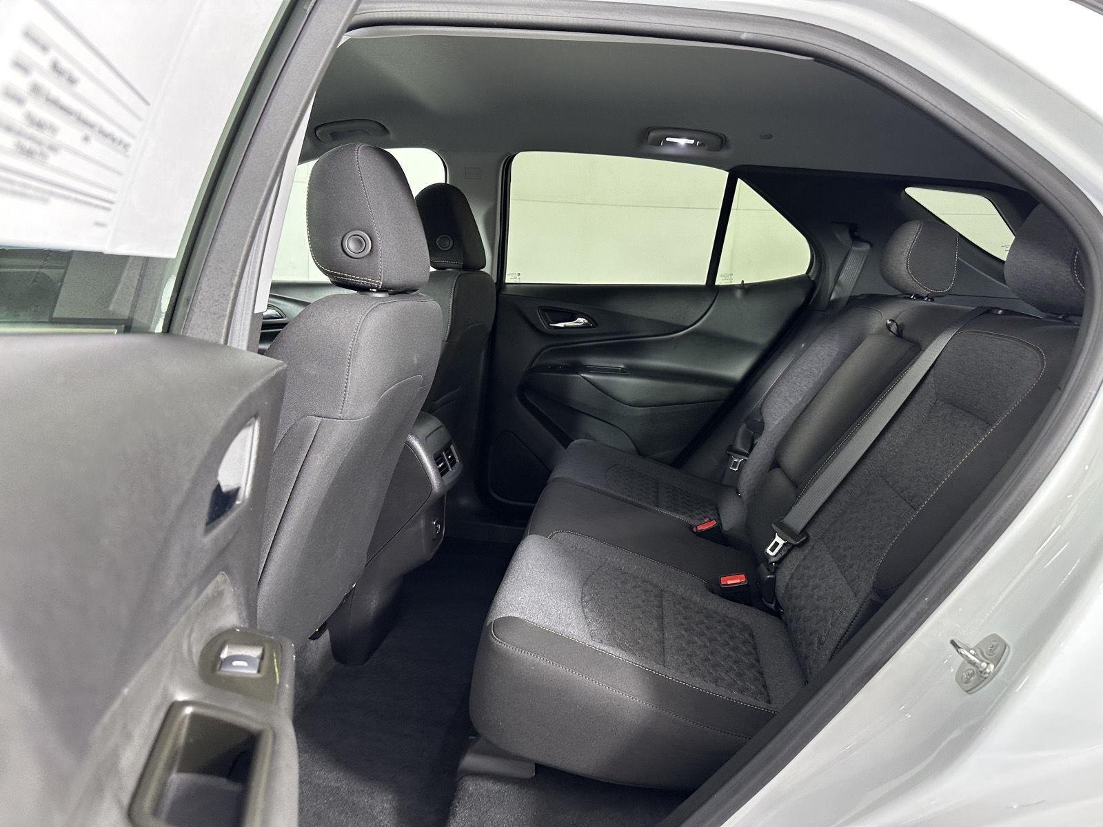 Used 2024 Summit White Chevrolet LT image 39
