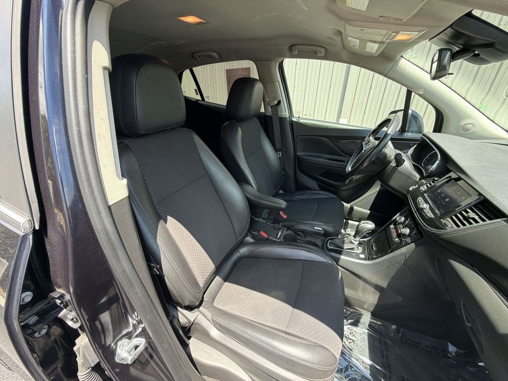 Used 2022 Blue Buick Preferred image 23