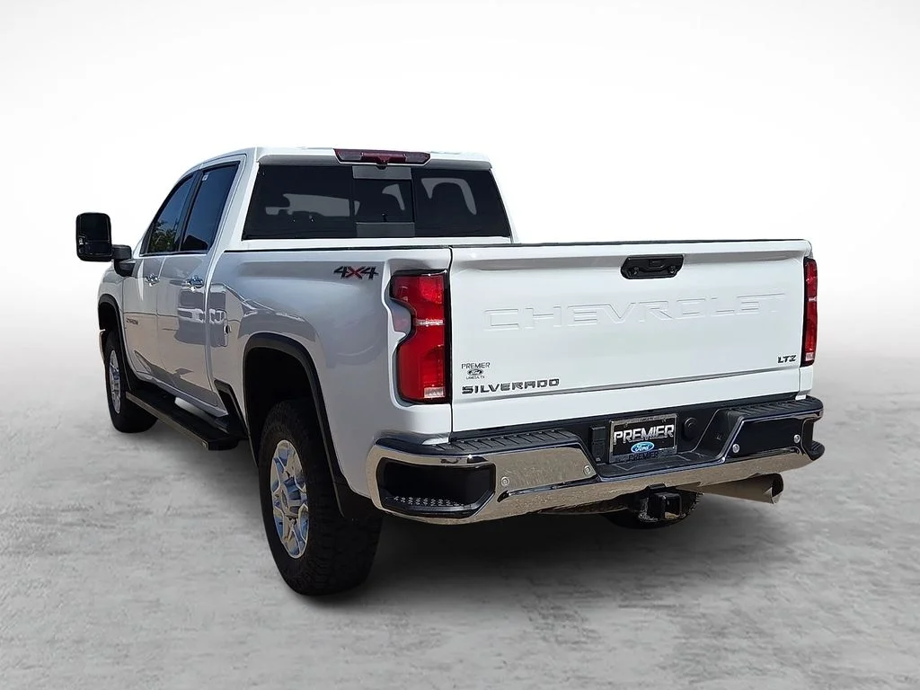 Used 2025 White Chevrolet LTZ image 8