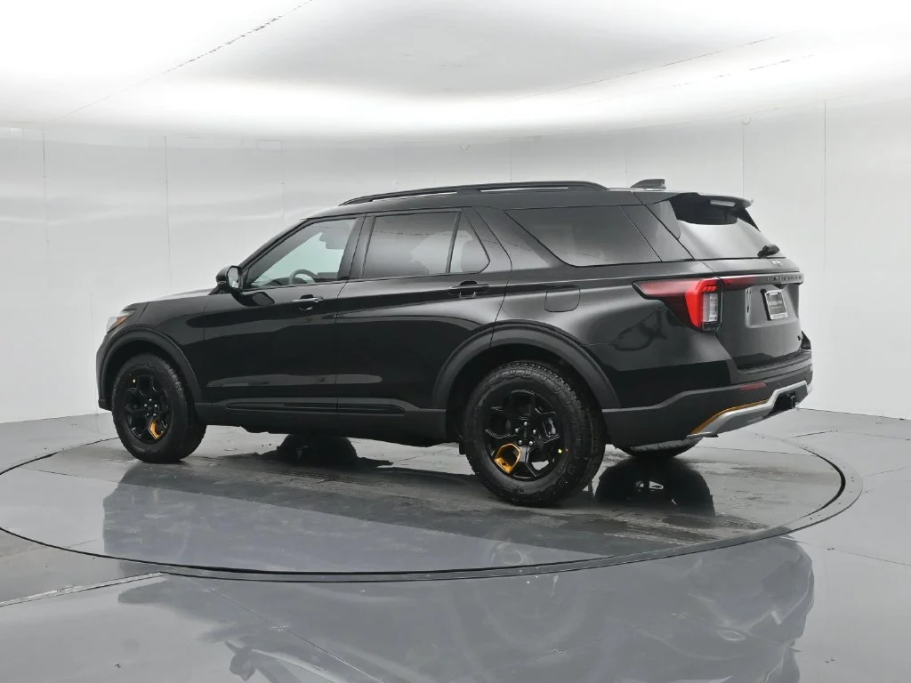 New 2026 Agate Black Metallic Ford Tremor image 6