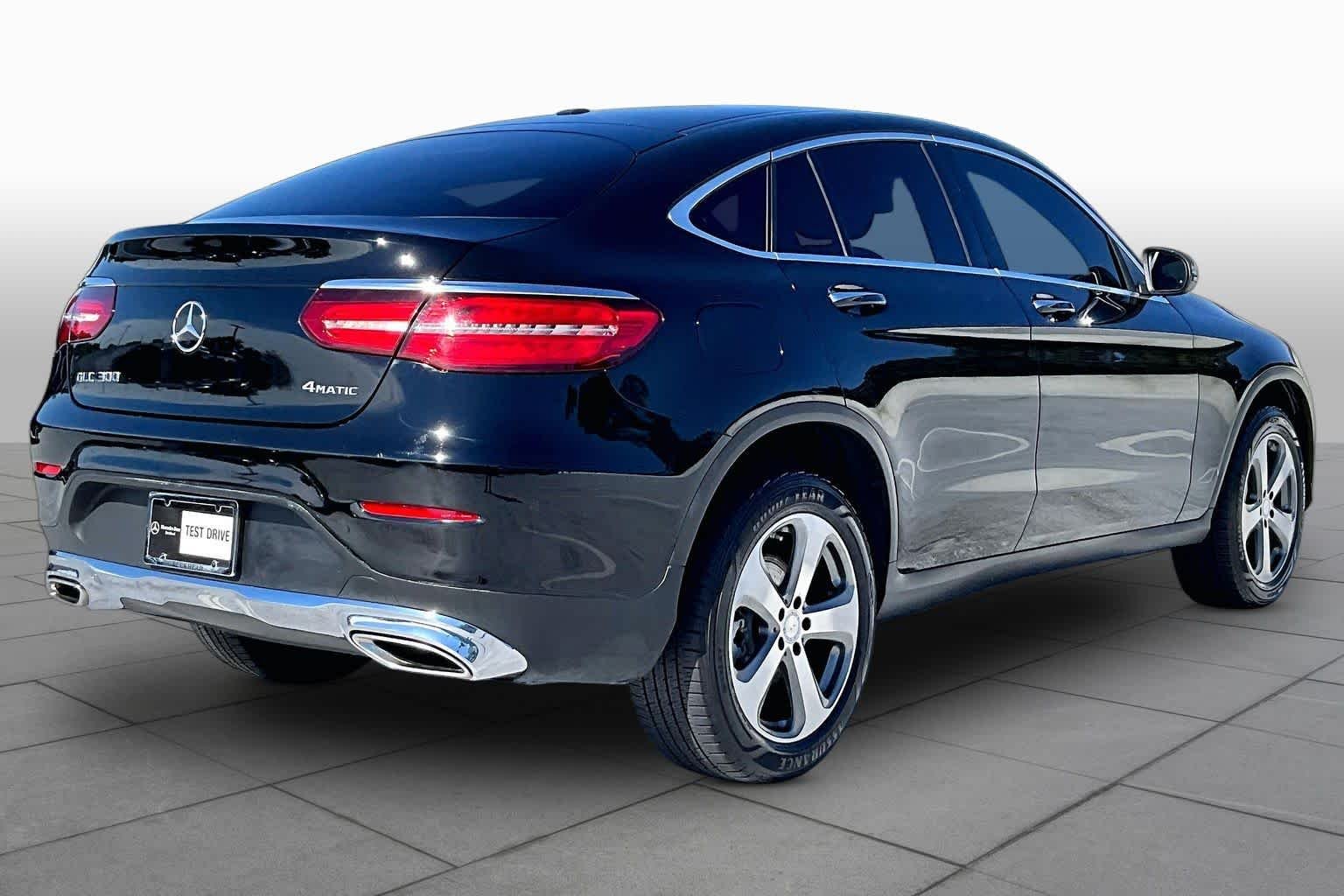 Used 2017 Obsidian Black Metallic Mercedes-Benz GLC 300 image 13