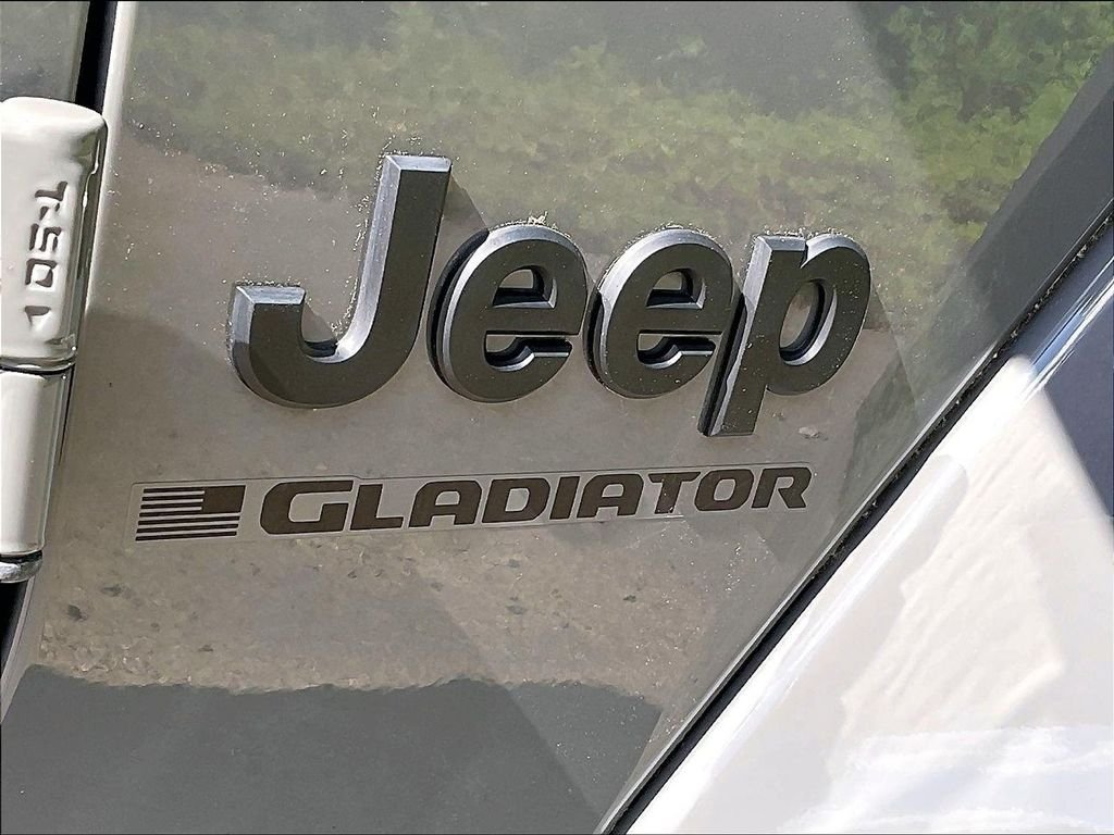 Used 2023 Gray Jeep Sport S image 27