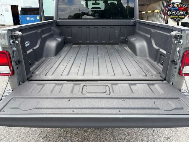 Used 2023 Gray Jeep Rubicon image 22