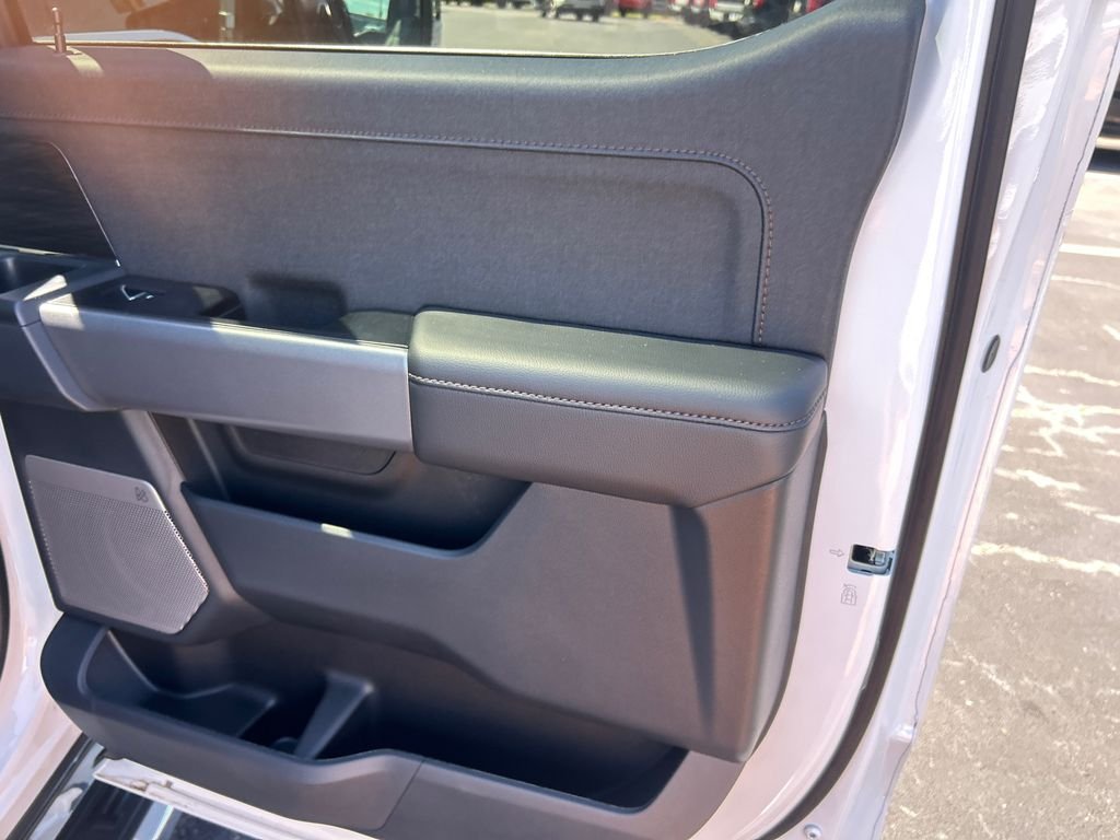 New 2025 White Ford Lariat image 16