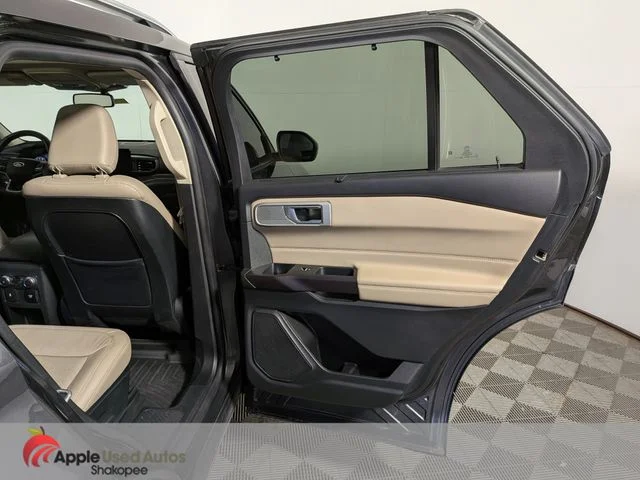 Used 2020 Gray Ford Limited image 38