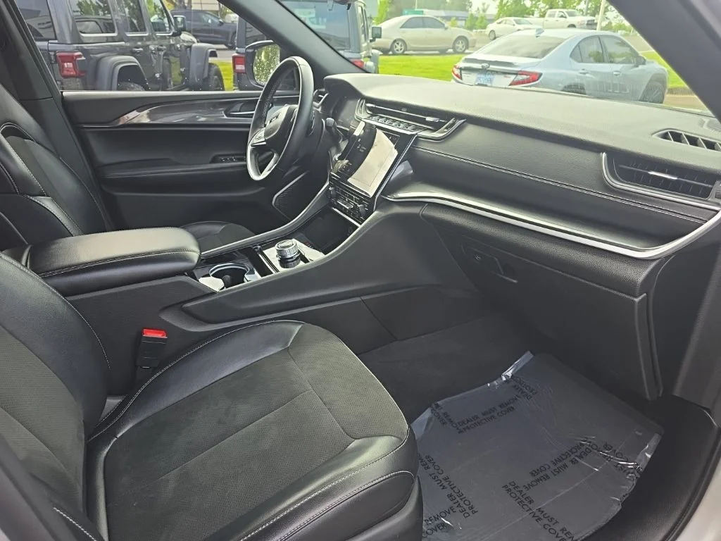 Certified Used 2021 Silver Jeep Altitude image 10