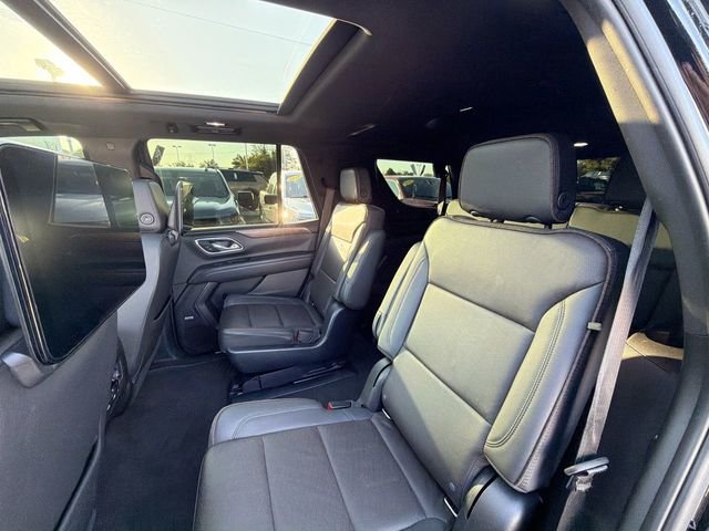 Used 2021  Chevrolet High Country image 30