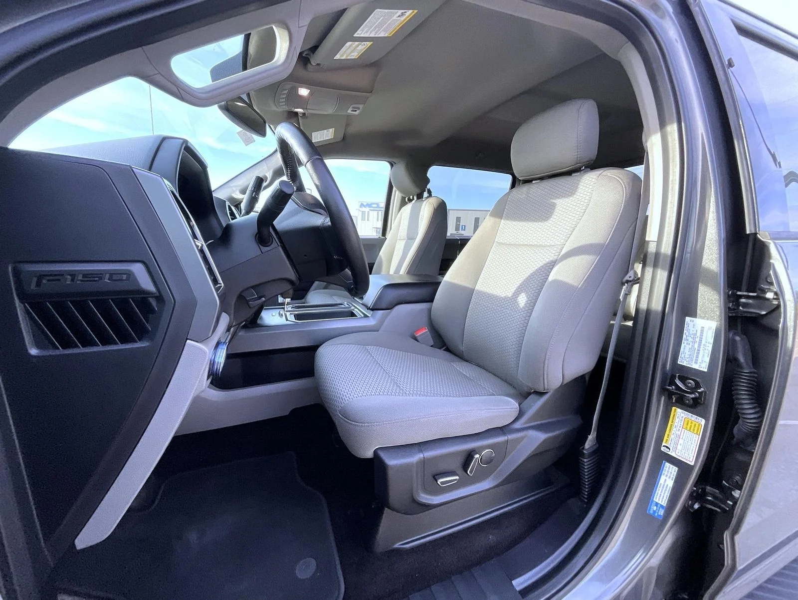 Used 2018 Gray Ford XLT image 11