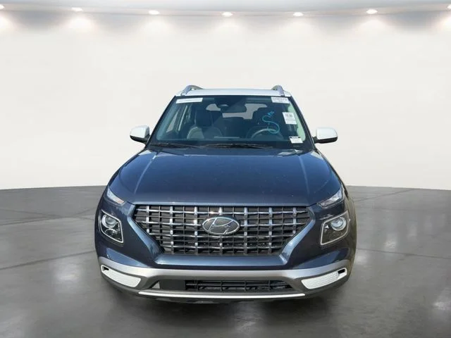 Used 2024 White Hyundai Limited image 5