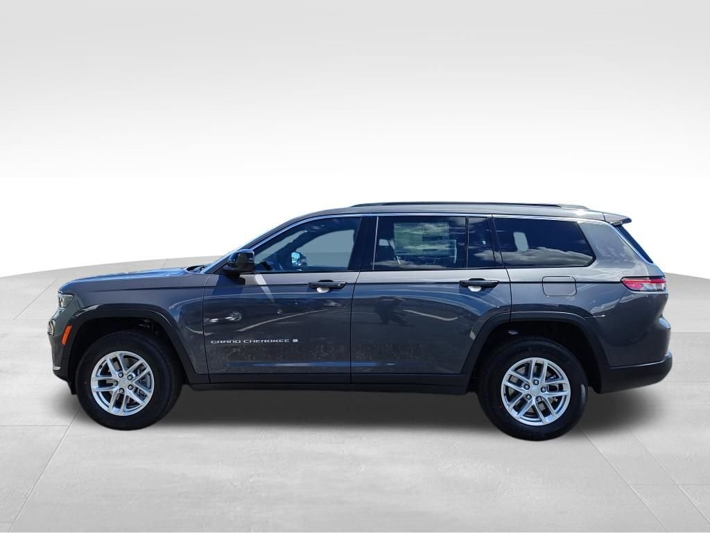 New 2026 Baltic Gray Metallic Clear-Coat Exterior Paint Jeep Laredo X image 2