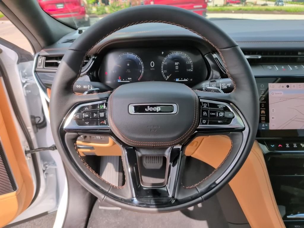 New 2026 White/off-white Jeep Summit image 21