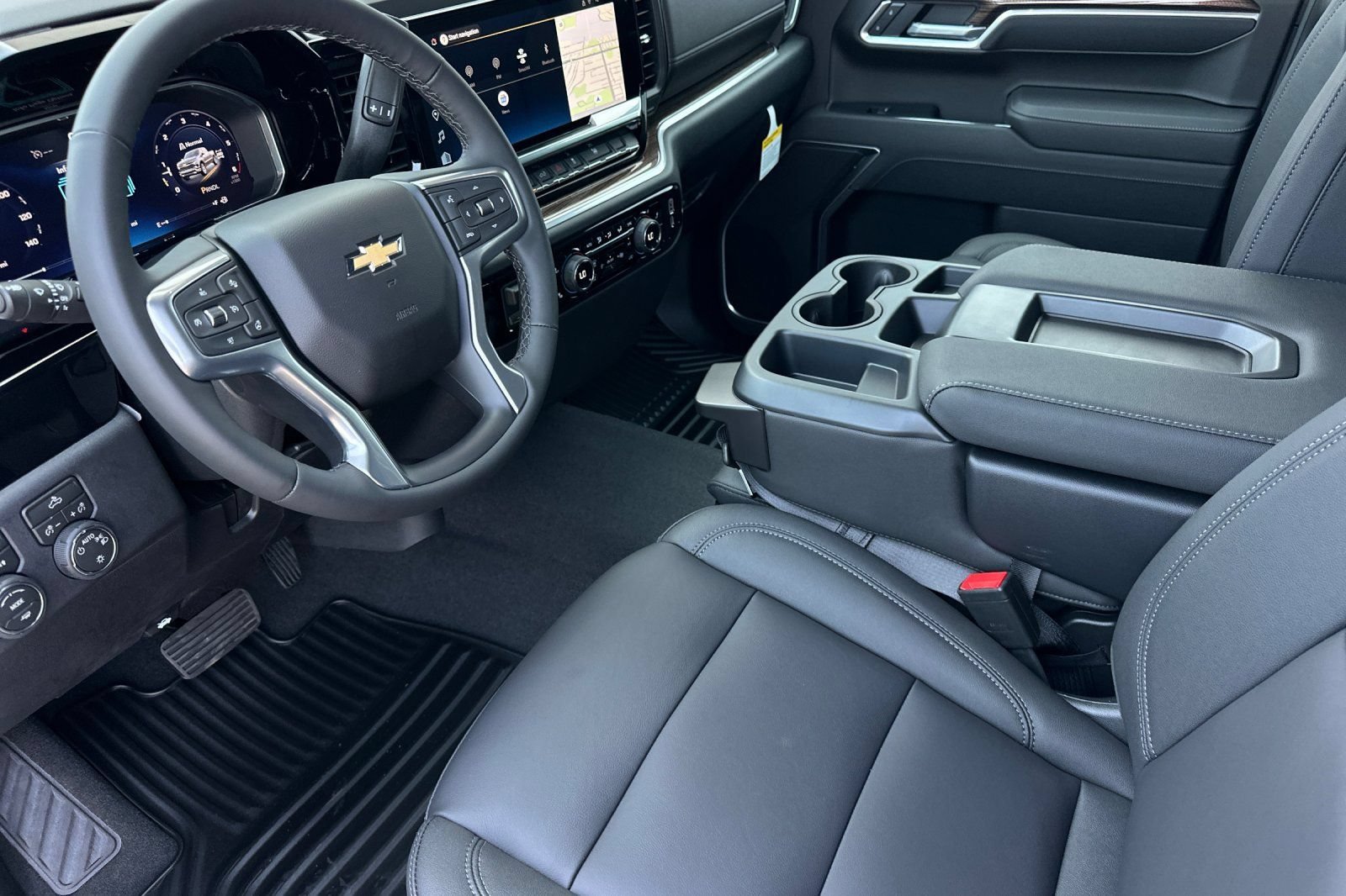 New 2026 Summit White Chevrolet LT image 10