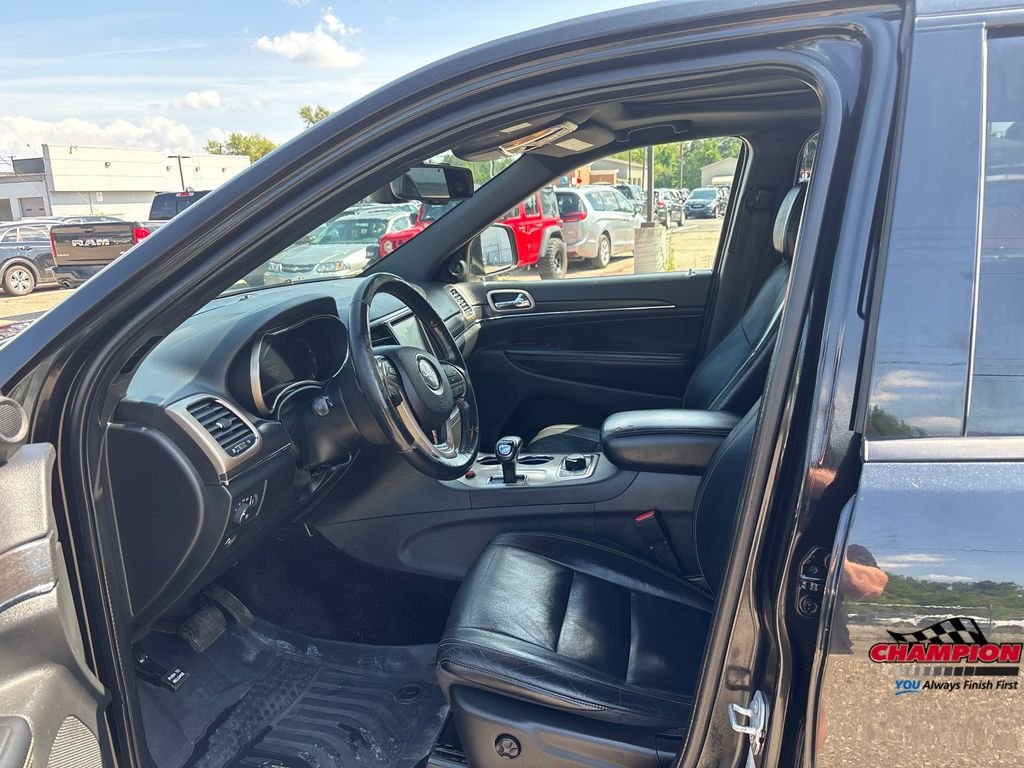 Used 2015 Black Jeep Limited image 13