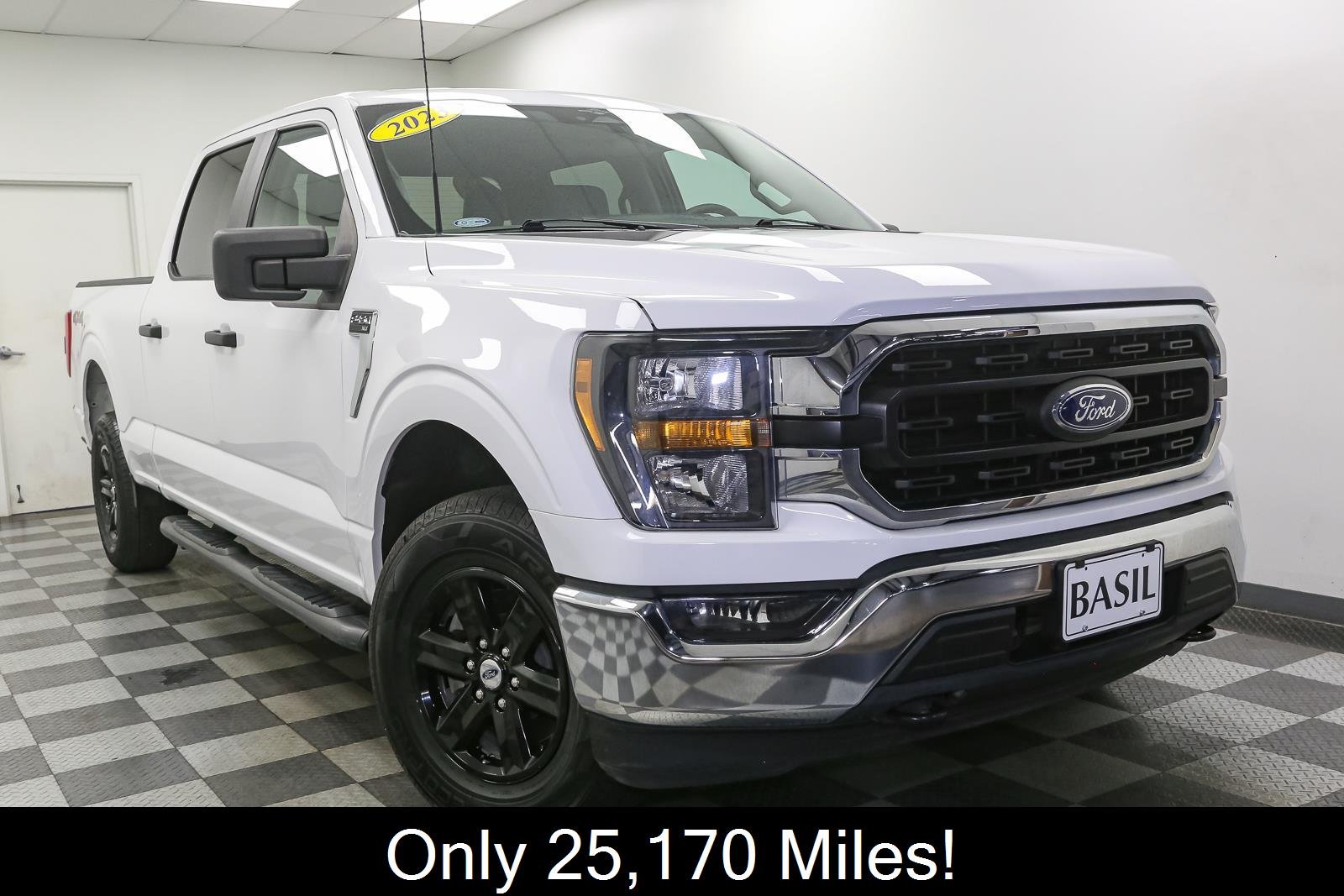 Used 2023 Oxford White FORD XL image 2