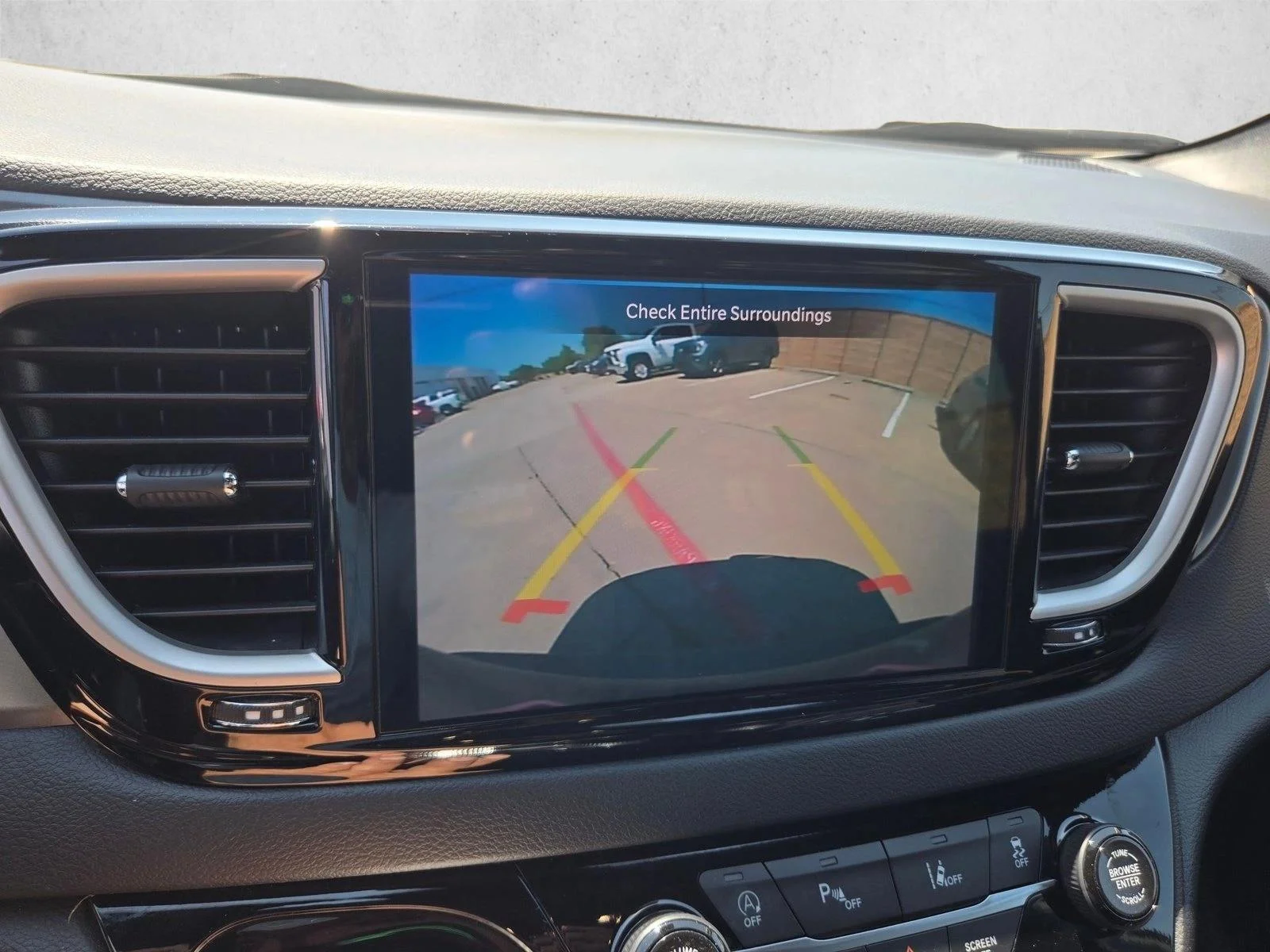 Used 2025 Ceramic Gray Clearcoat Chrysler Select image 14