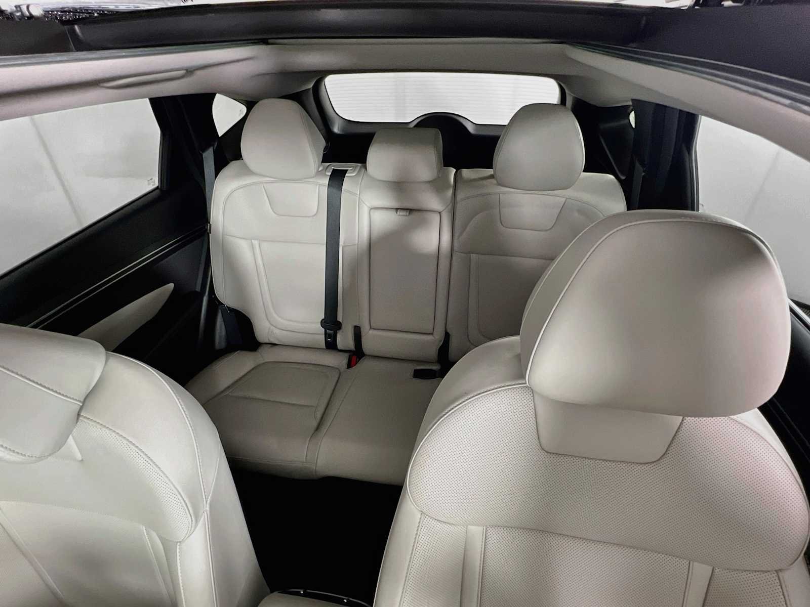 Used 2024 Amazon Gray Hyundai SEL Convenience image 23
