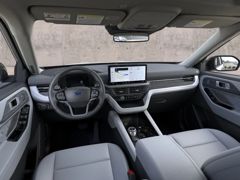 New 2026 Star White Metallic Tri-Coat Ford Platinum™ image 39