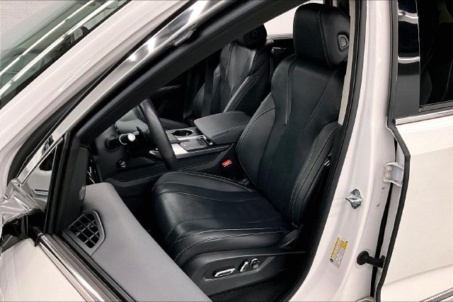 Used 2024 Platinum White Pearl Acura Technology image 24