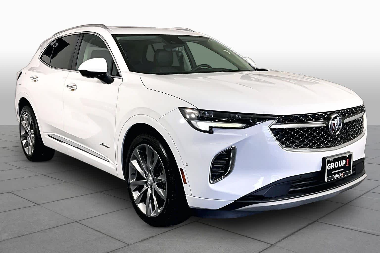 Used 2021 Summit White Buick Avenir image 3