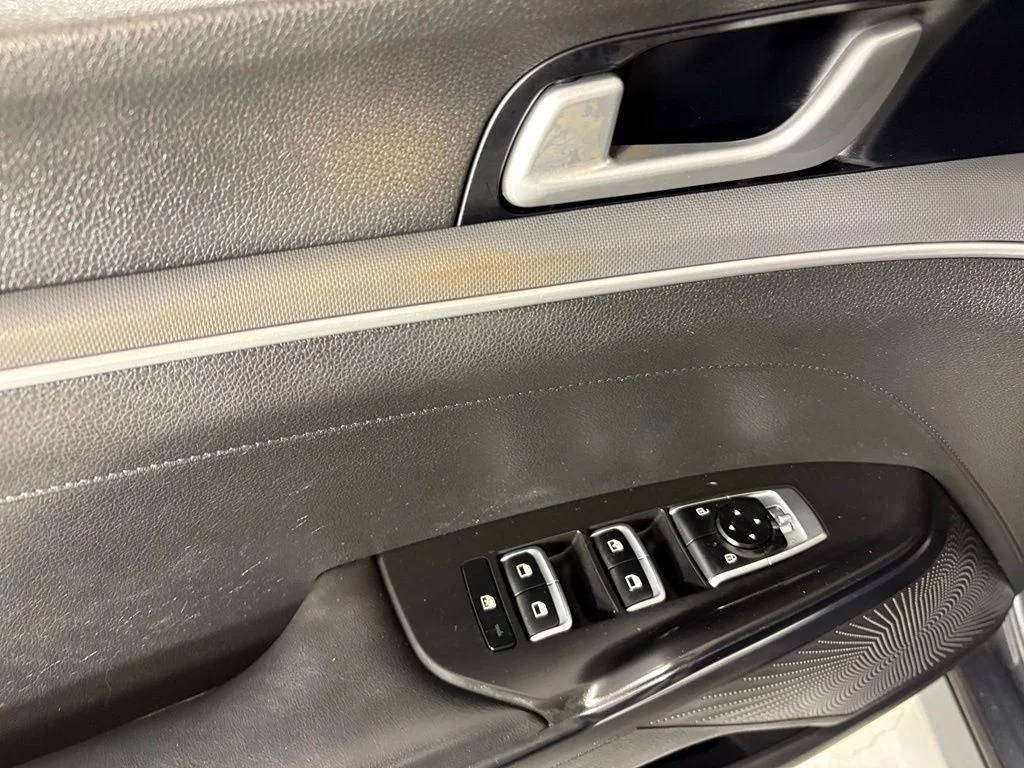 Used 2021 Gray Kia LXS image 18