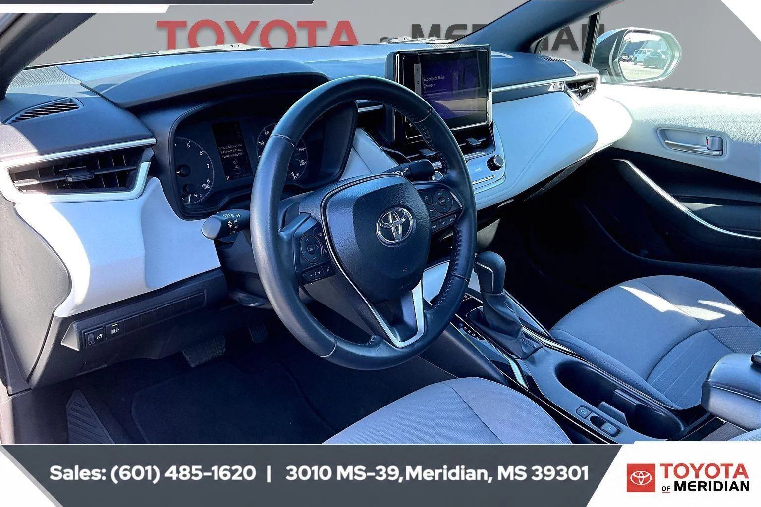 Used 2025 Classic Silver Metallic Toyota SE image 12