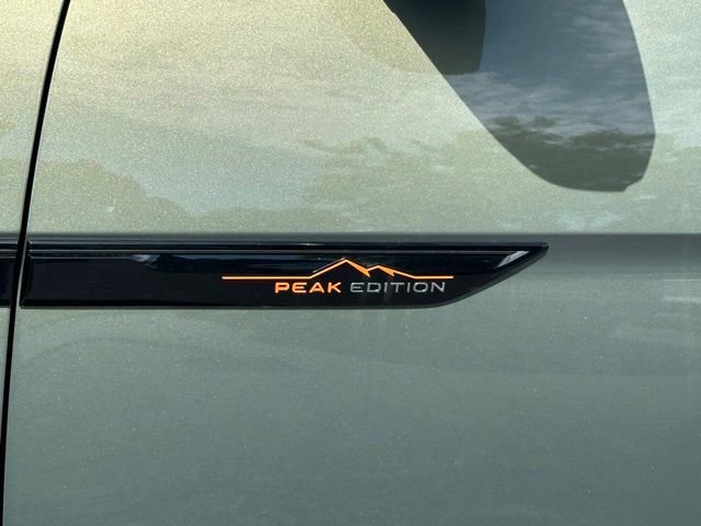 New 2026 Avocado Green Pearl Volkswagen 2.0T Peak Edition image 11