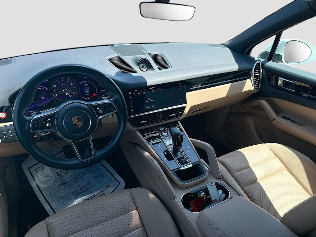 2023 Porsche Cayenne Base - Photo 24