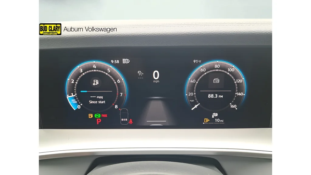 2025 Volkswagen Tiguan SE - Photo 25
