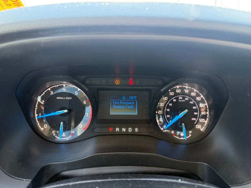 Used 2019 Gray Ford XL image 16