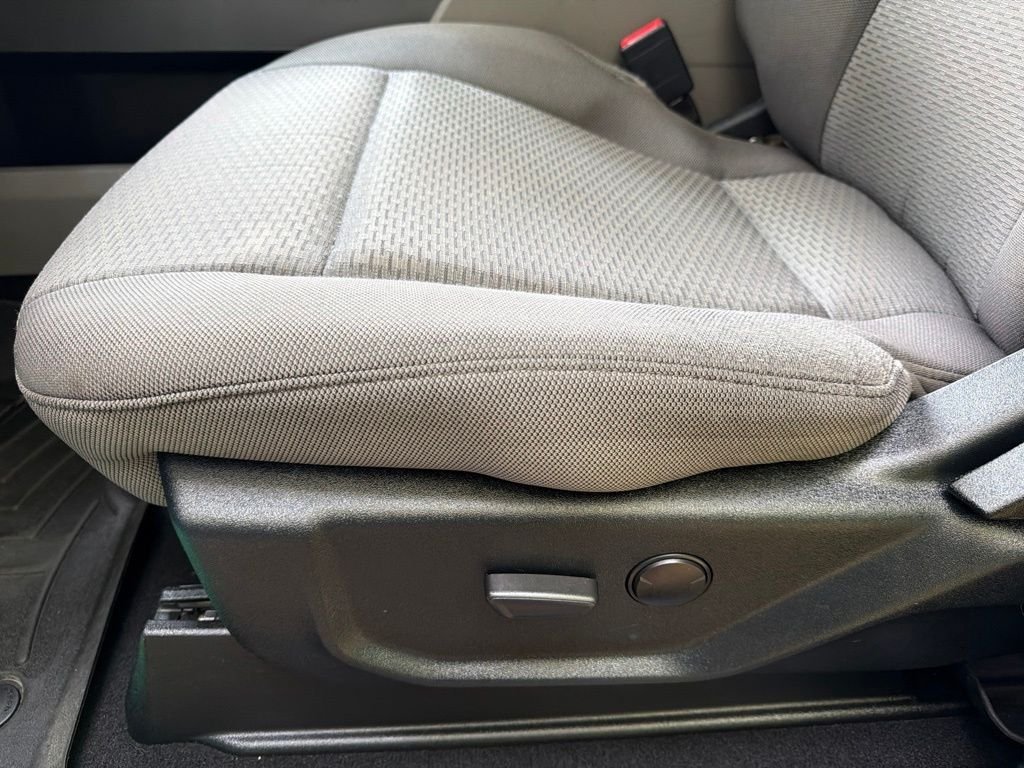 Used 2020 Blue Metallic Ford XLT image 28
