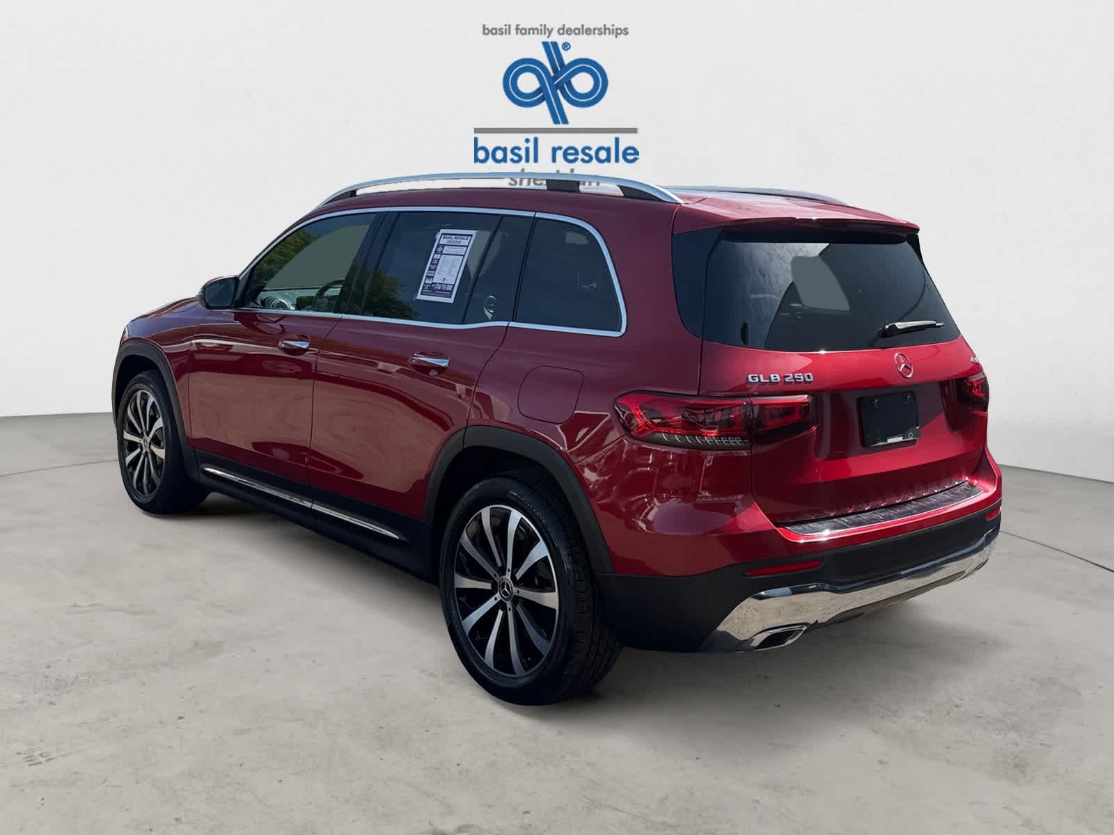 Used 2022 MANUFAKTUR Patagonia Red Metallic Mercedes-Benz GLB 250 image 4