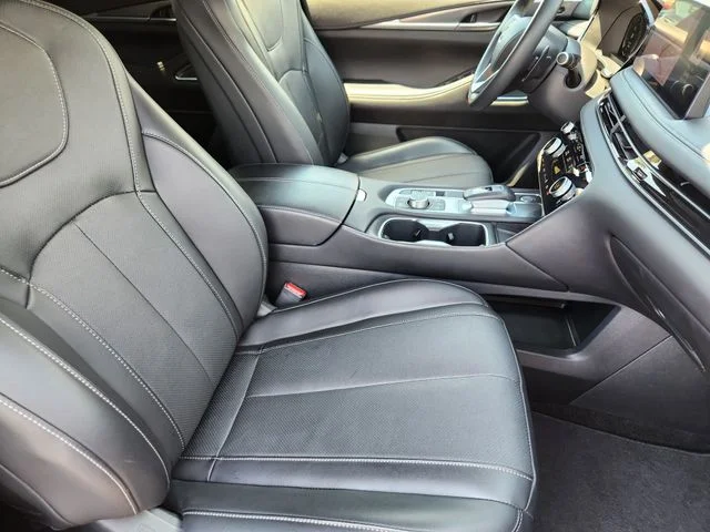 Certified Used 2025 Mineral INFINITI LUXE image 23