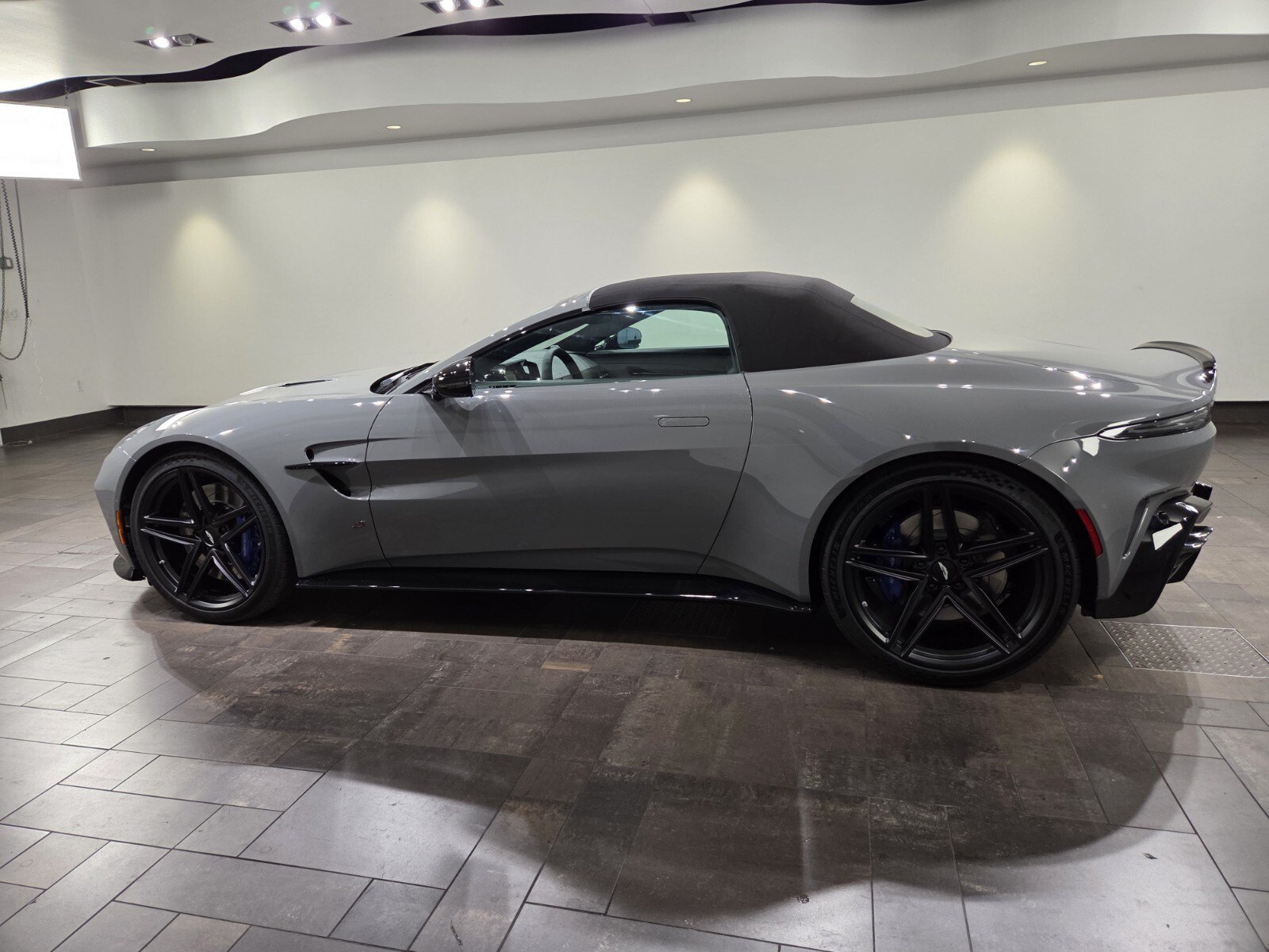 New 2026 China Grey Aston Martin S Roadster image 14