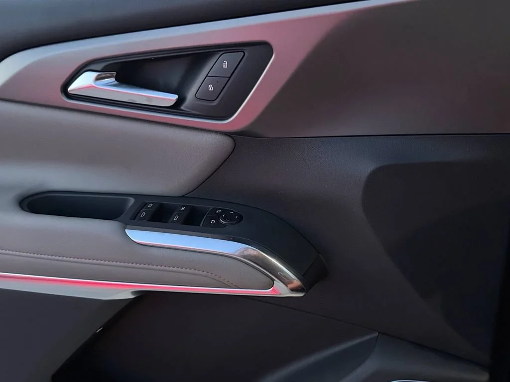 2027 Chevrolet Traverse LT - Photo 15