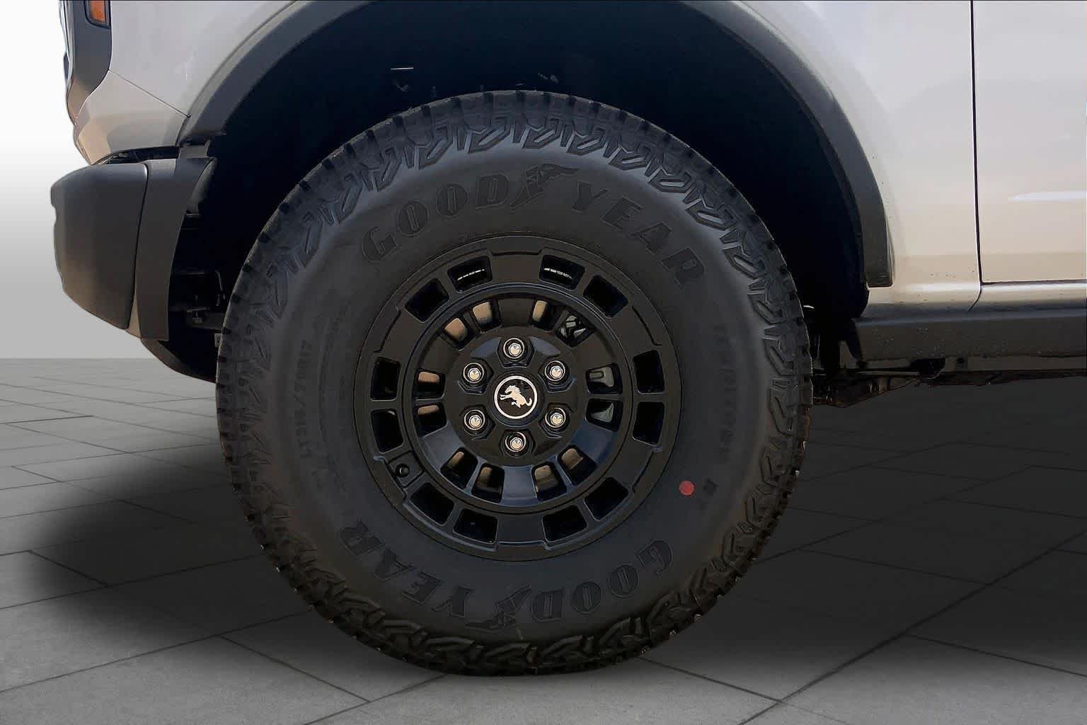 New 2026 Oxford White Ford Badlands® image 11
