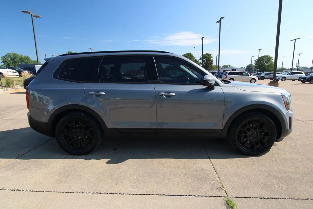 Used 2021 Silver Kia SX image 4
